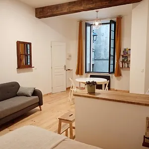 Studio-ville Medievale-charmant Appartement